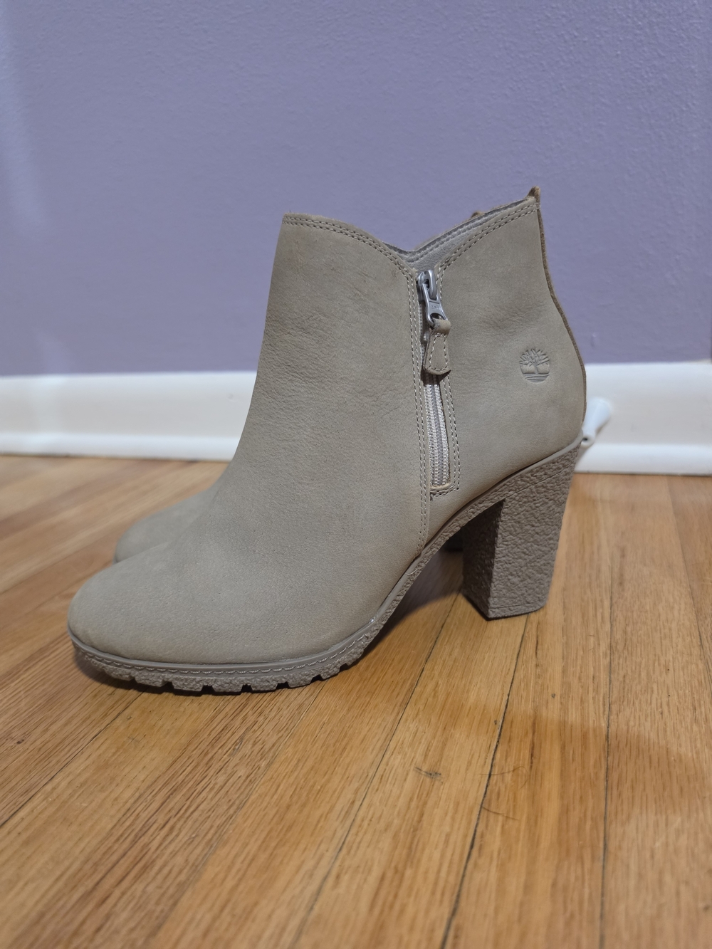 Timberland Allington Heights Taupe Nubuck Leather Heeled Ankle Boots 9.5 NWOB